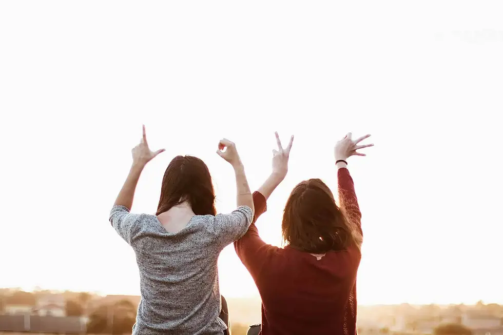 women_love_2100xh-8fcb3c8e.webp